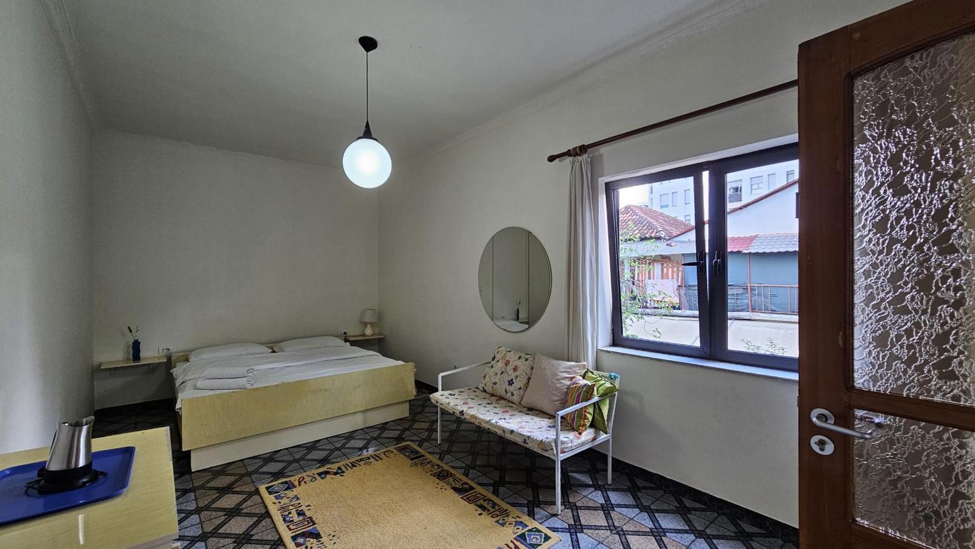Angie'S Shared Villa Tam 티라나 외부 사진