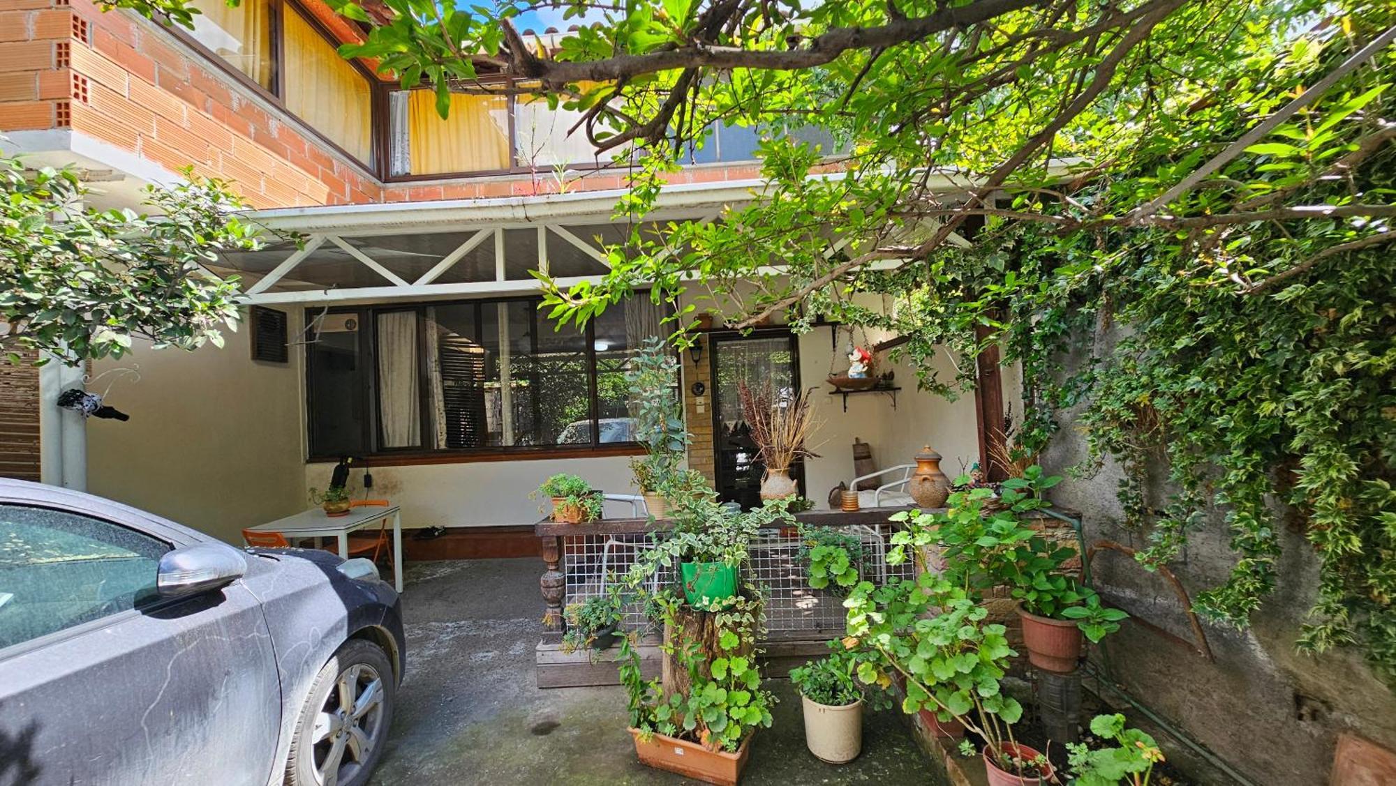 Angie'S Shared Villa Tam 티라나 외부 사진